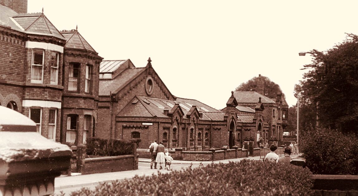 Boundary Road baths, St Helens