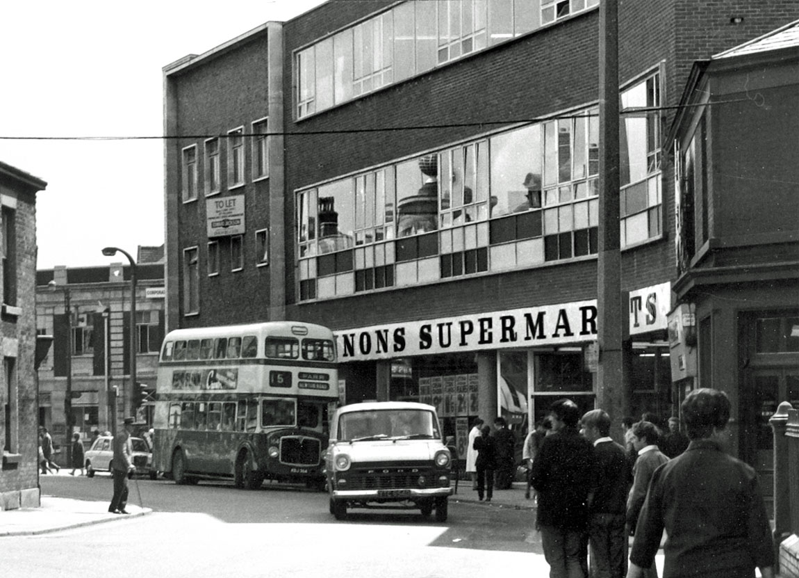 Lennons Supermarket, St Helens