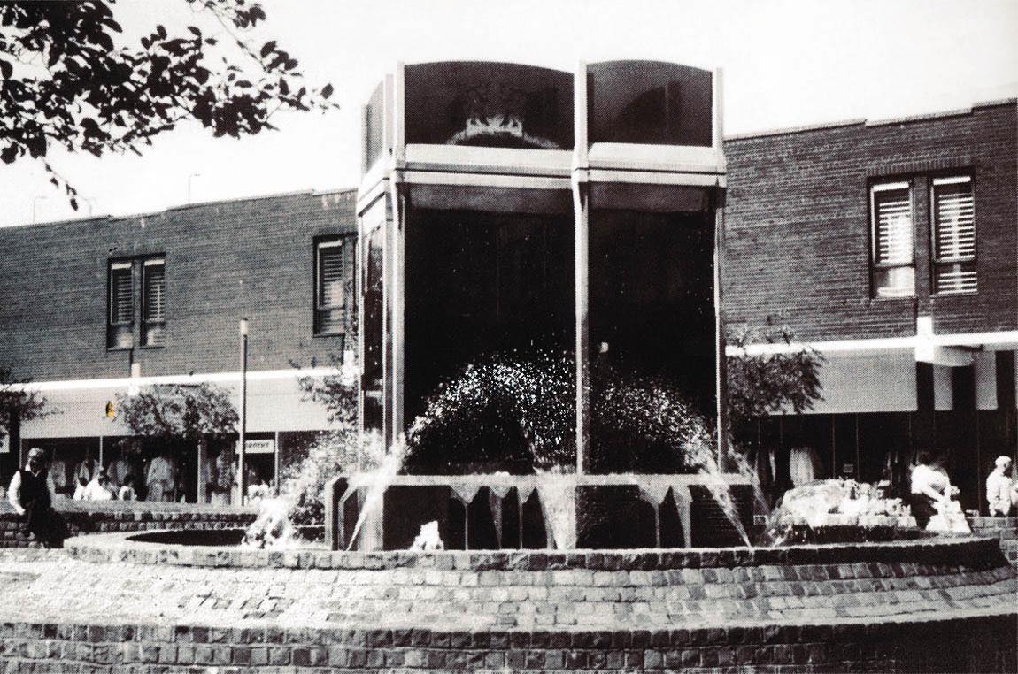 Pilkington Fountain, Church Square, St Helens